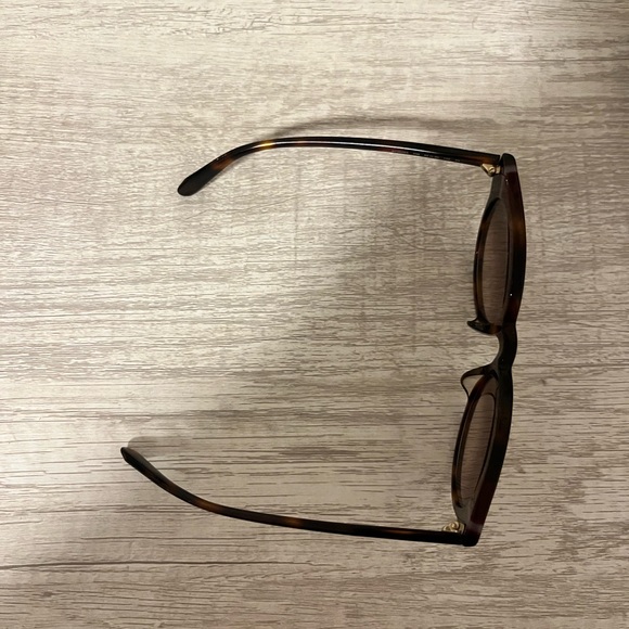 Salvatore Ferragamo Sunglasses - Picture 7 of 7